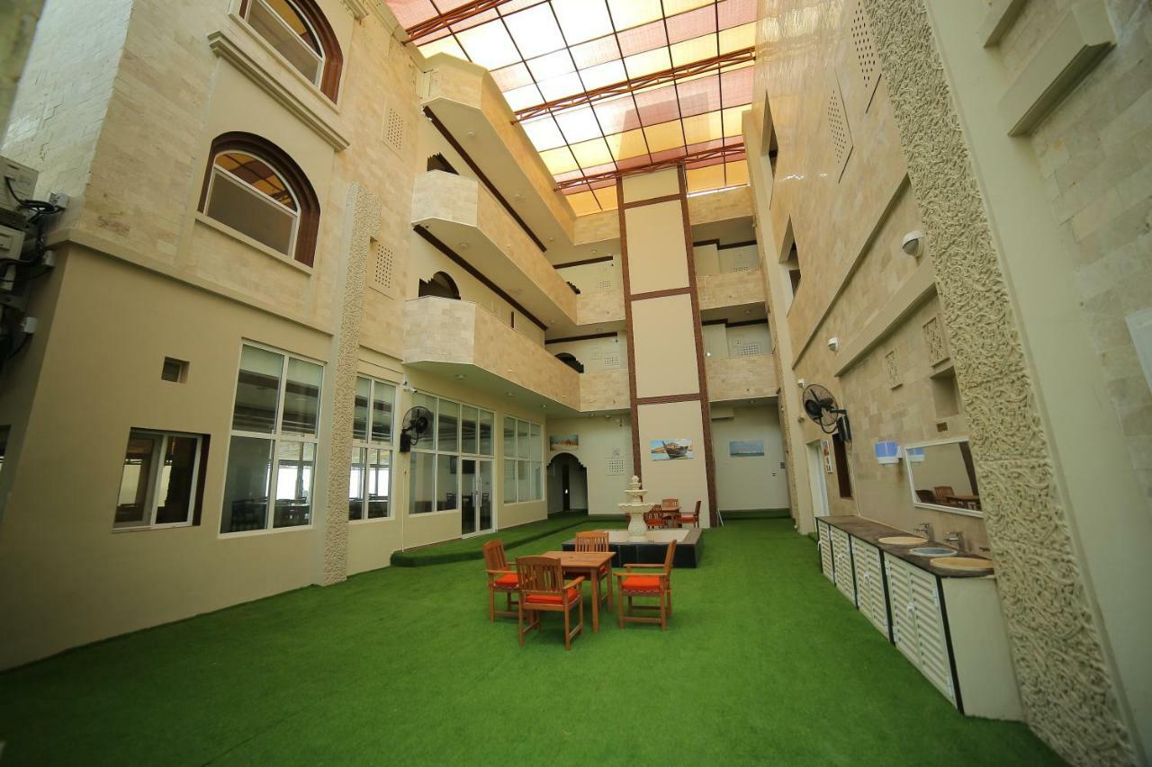 Sur Bandar Al Ayjah Hotel Apartments Dış mekan fotoğraf